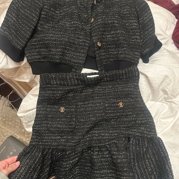 Cropped metallic tweed jacket and mini skirt - Picture 12 of 12